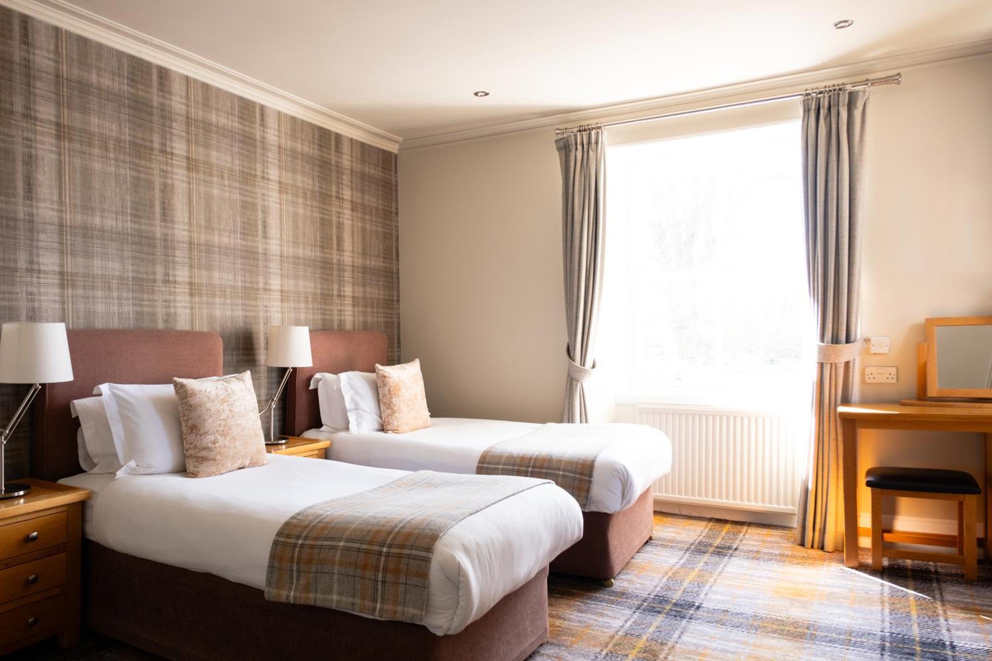 Glen Mhor Hotel At Uile-Bheist 'Brewstillery' Inverness Kültér fotó